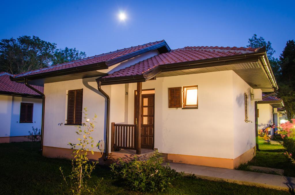 Htp Velika Plaza Ulcinj Hotel Bilik gambar