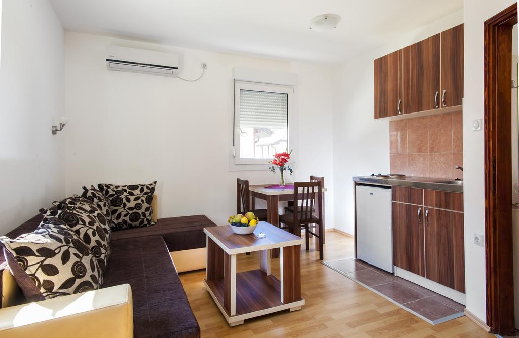 Htp Velika Plaza Ulcinj Hotel Bilik gambar