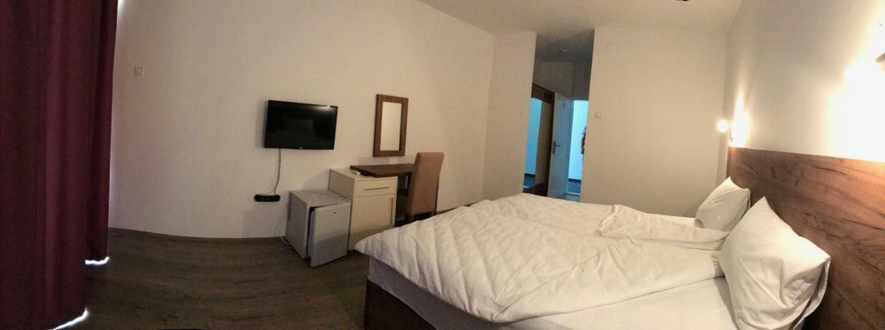 Htp Velika Plaza Ulcinj Hotel Luaran gambar